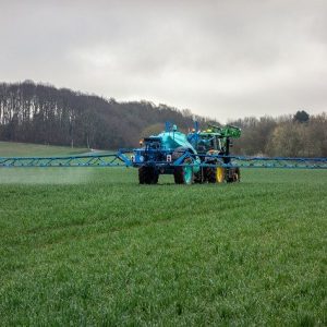 tractor-4217686_640